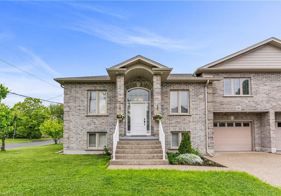 111-schweitzer-street-kitchener-ontario-40772015