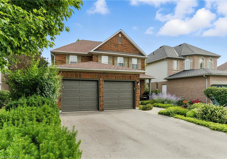 51-strathroy-crescent-waterdown-ontario-40772045