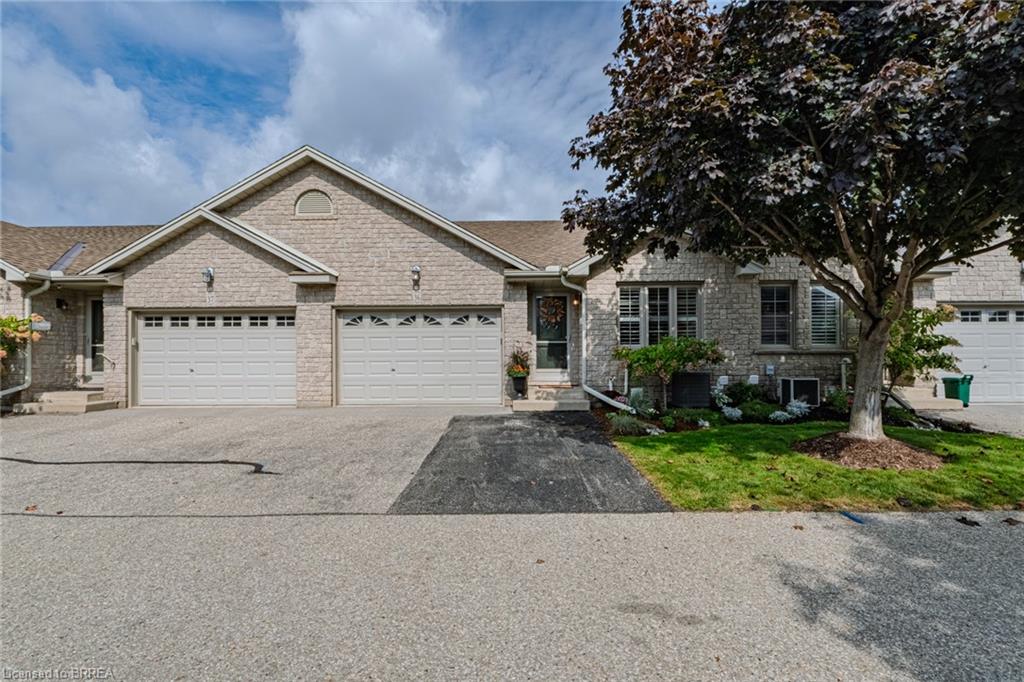 19-hanlon-place-paris-ontario-40772056