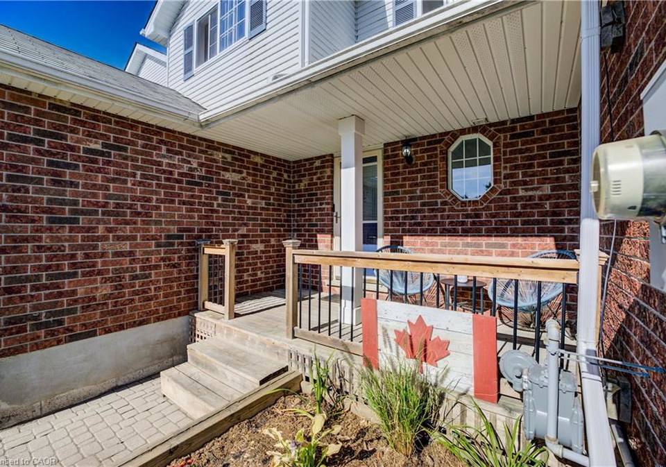 36-robertson-street-fergus-ontario-40772077
