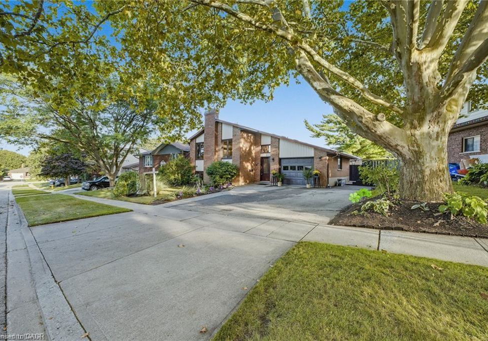 67-westbury-crescent-cambridge-ontario-40772090