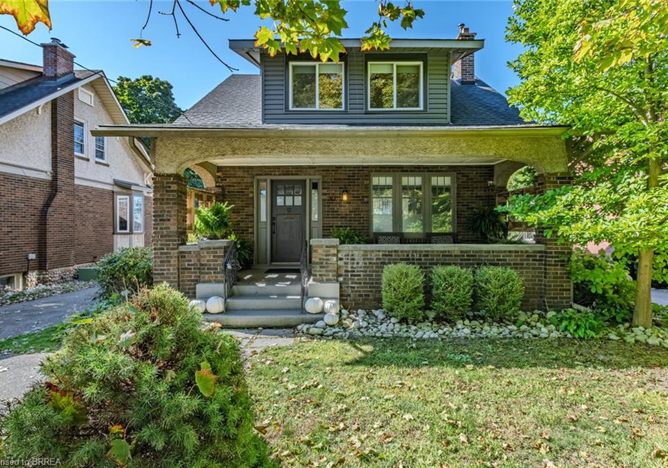 30-banfield-street-paris-ontario-40772116