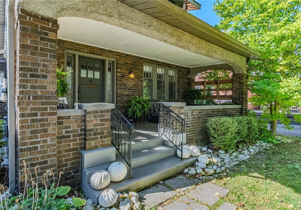 30-banfield-street-paris-ontario-40772116