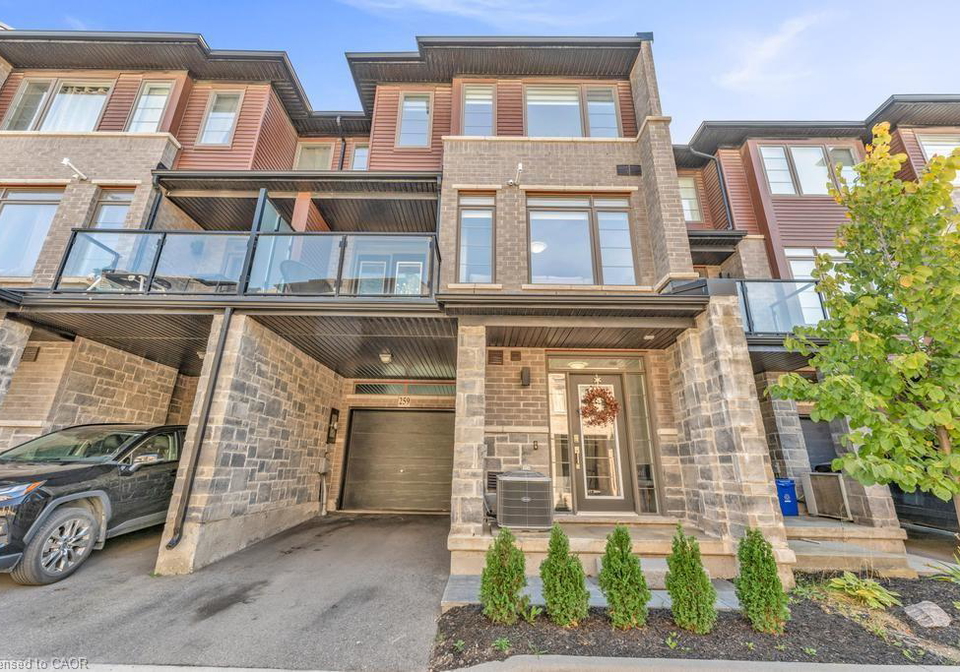 30-times-square-boulevard-stoney-creek-ontario-40772247