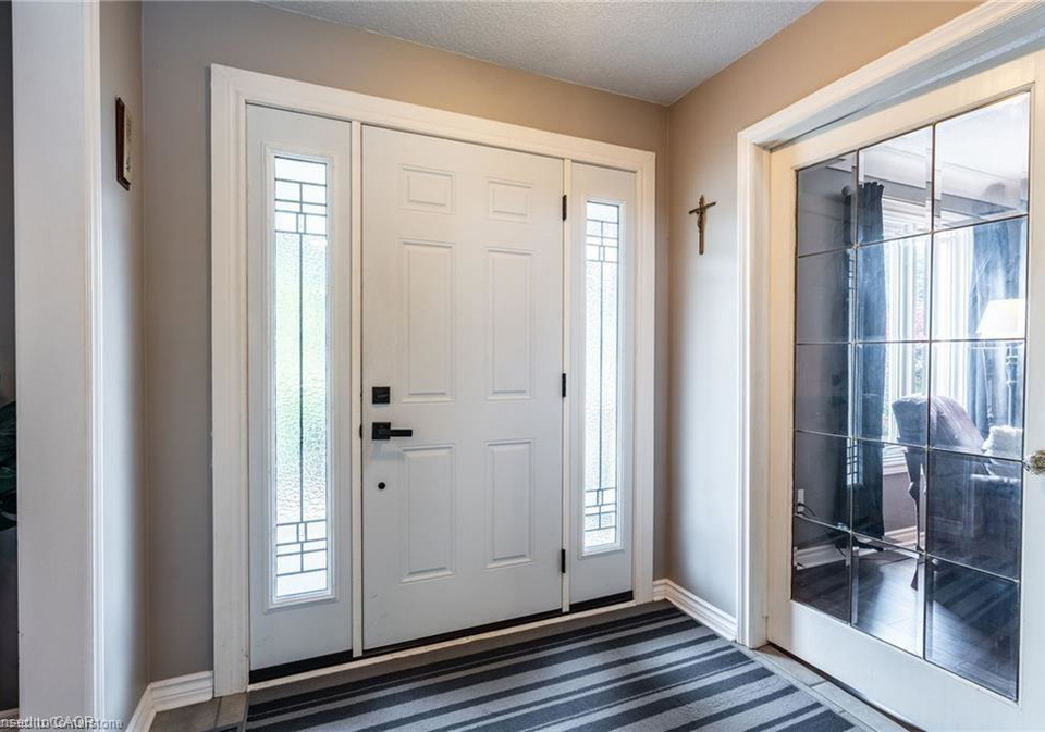 46-postans-path-ancaster-ontario-40772351