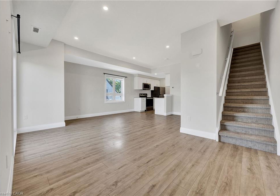 600-victoria-street-kitchener-ontario-40772360