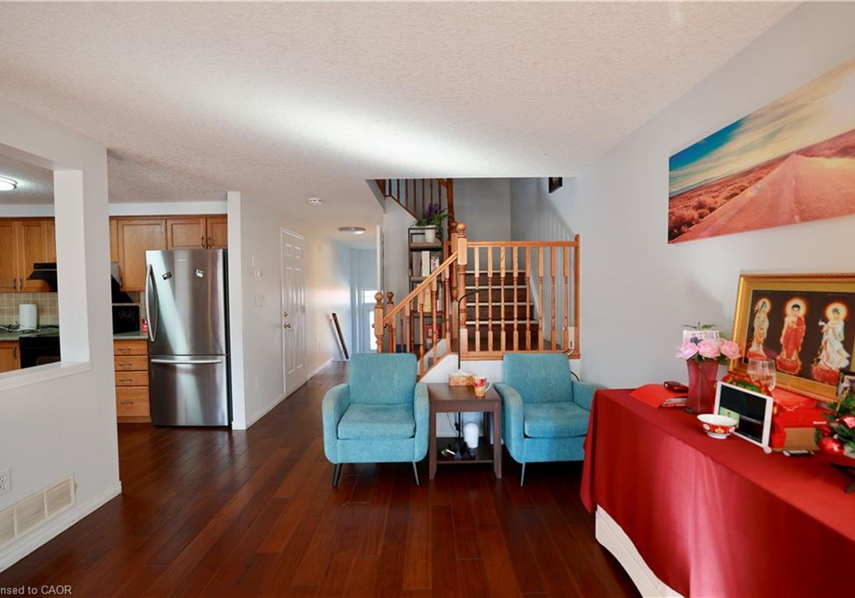 549-violet-street-waterloo-ontario-40772460