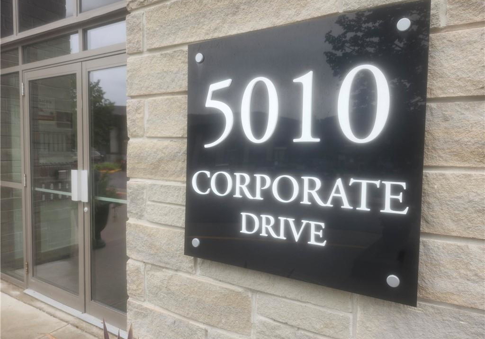 5010-corporate-drive-burlington-ontario-40772461