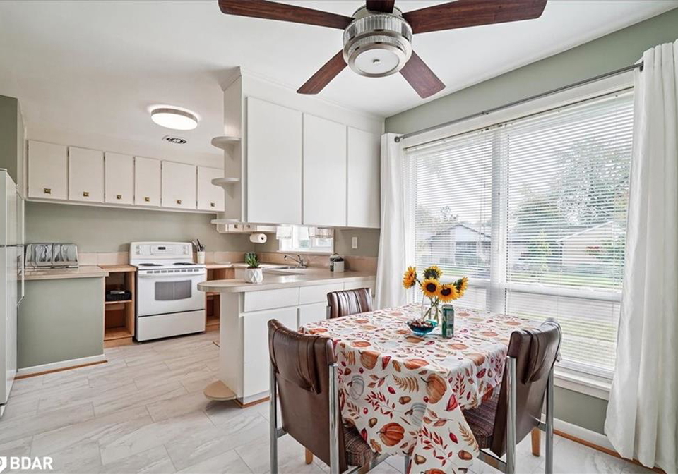 195-toynbee-trail-toronto-ontario-40772518
