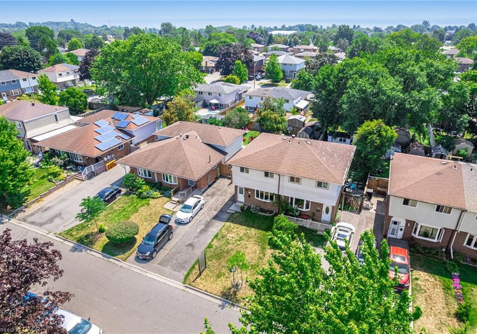 244-kinmount-crescent-oshawa-ontario-40772588