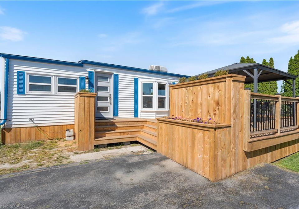 92-clubhouse-road-turkey-point-ontario-40772629
