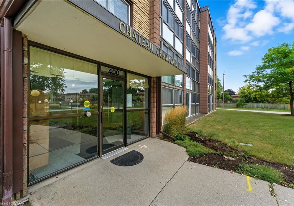 400-champlain-boulevard-cambridge-ontario-40772649