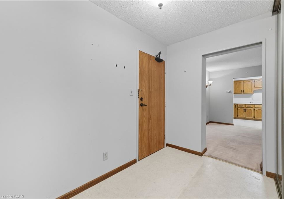 400-champlain-boulevard-cambridge-ontario-40772649