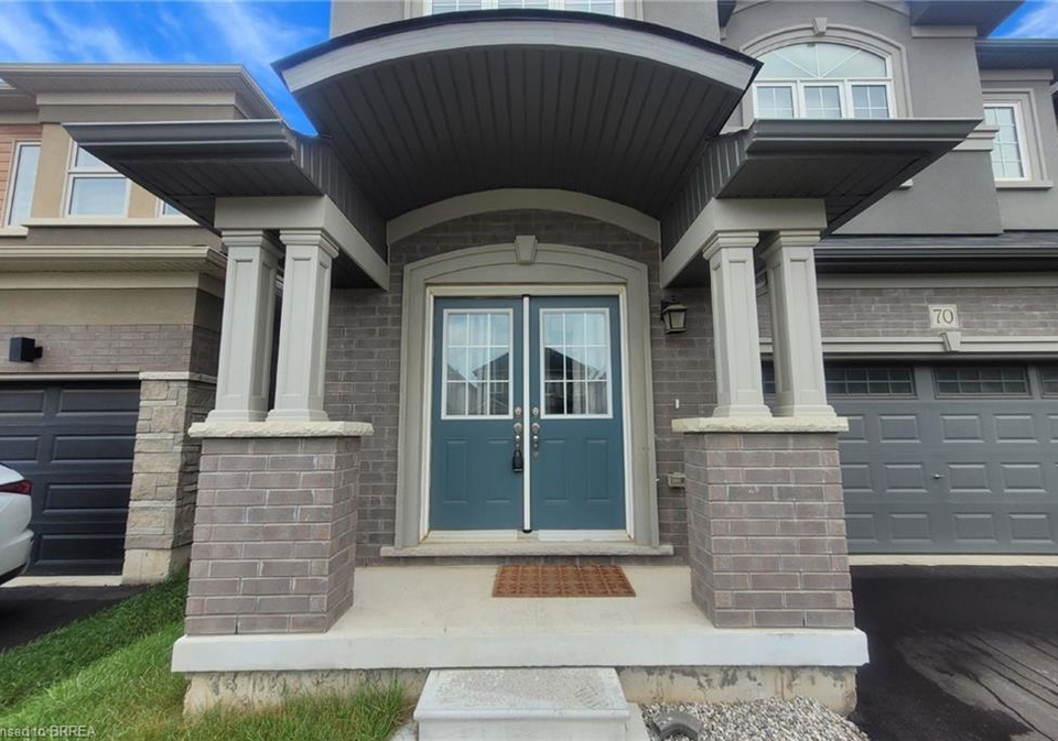 70-hitchman-street-paris-ontario-40772733
