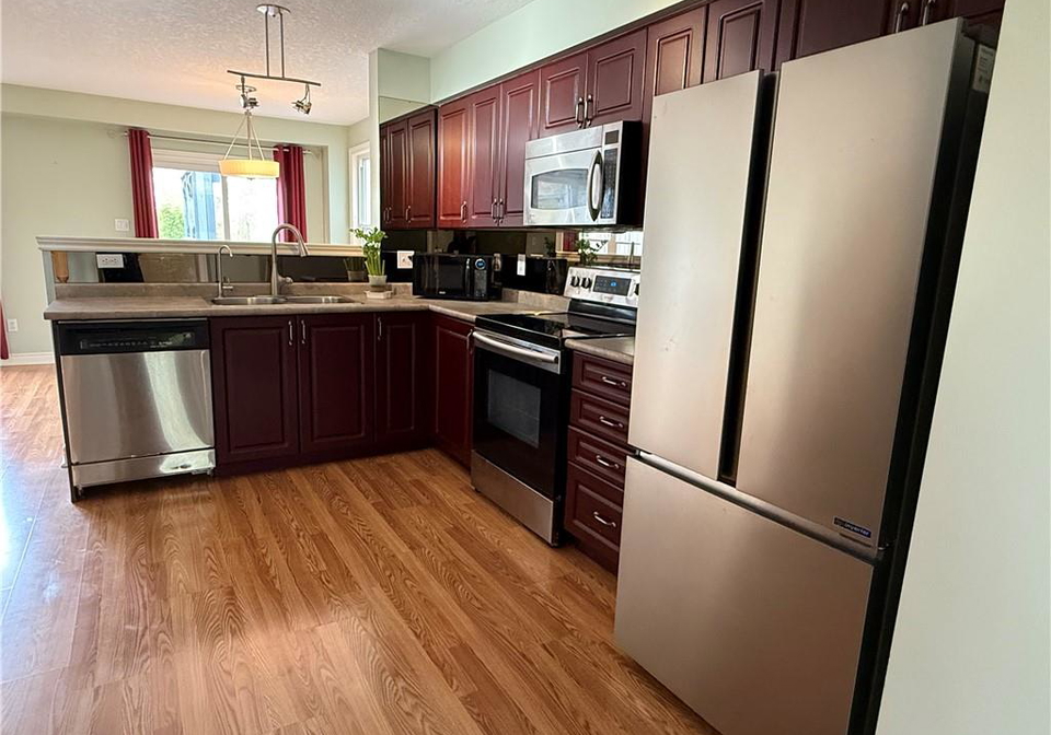 930-creekside-drive-waterloo-ontario-40772753
