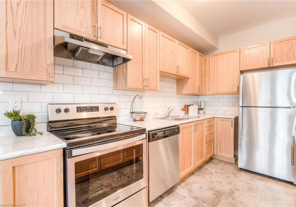 387-westwood-drive-kitchener-ontario-40772766