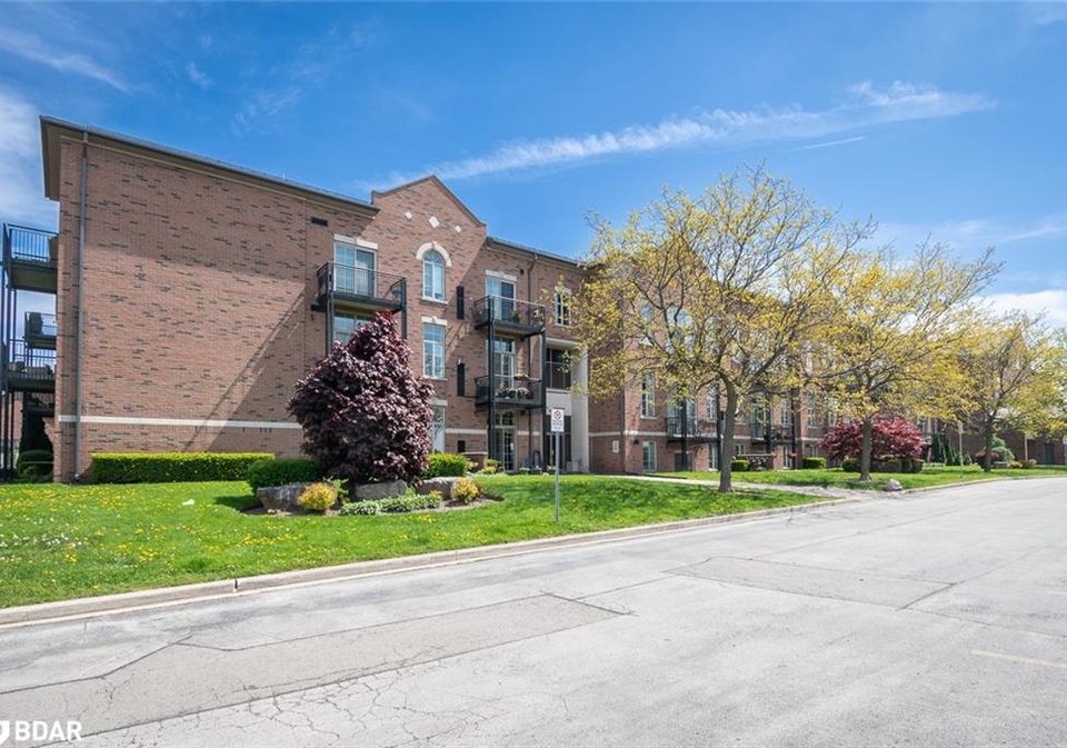 262-dundas-street-e-waterdown-ontario-40772792