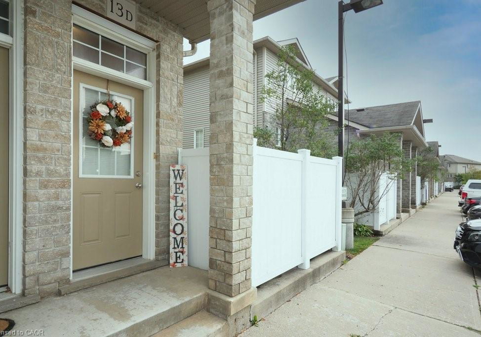 240-westmeadow-drive-kitchener-ontario-40772849