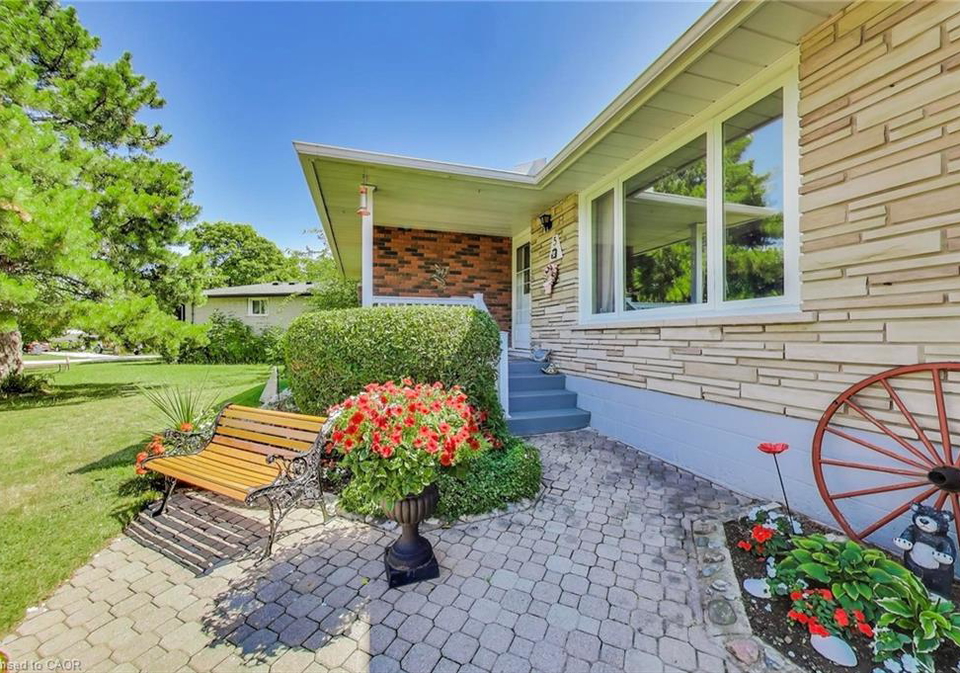 5-woodsview-place-grimsby-ontario-40772880