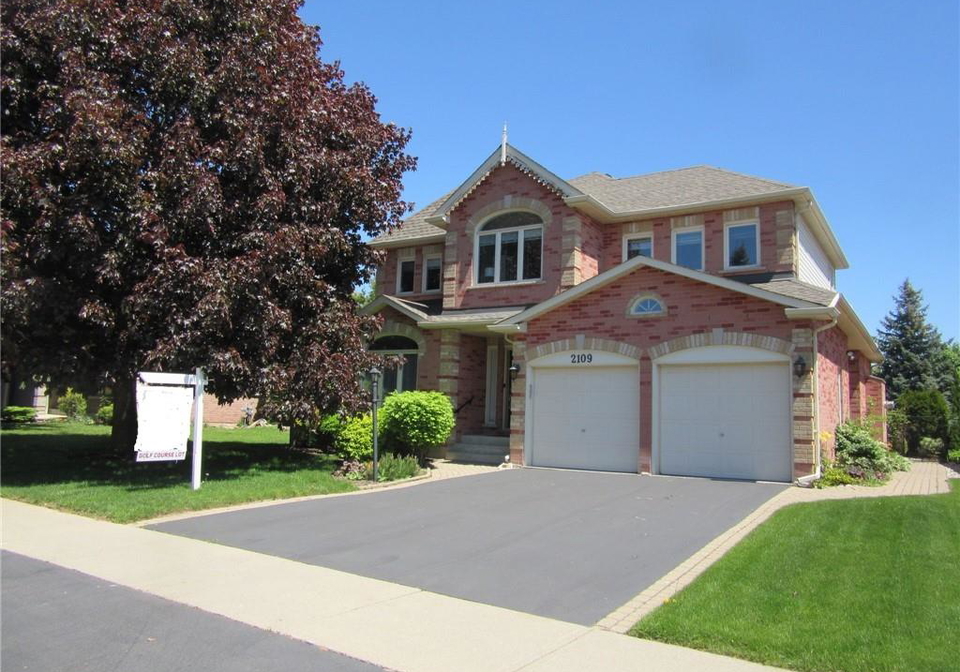 2109-berwick-drive-burlington-ontario-40772937
