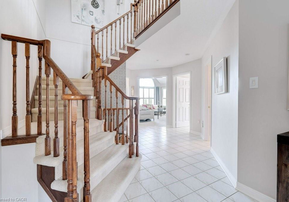 2109-berwick-drive-burlington-ontario-40772937