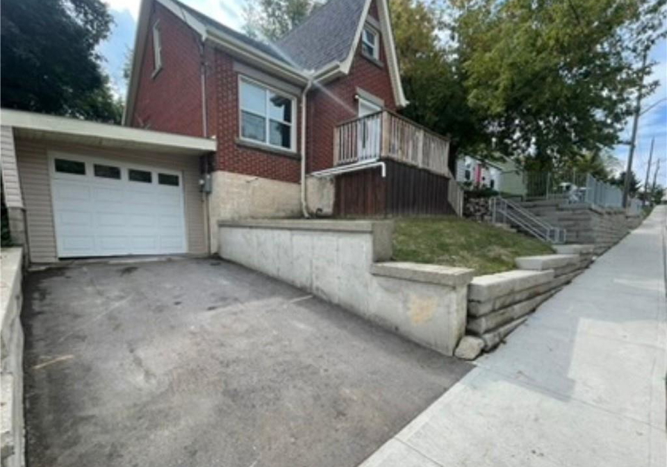 32-dundas-street-e-brantford-ontario-40773028