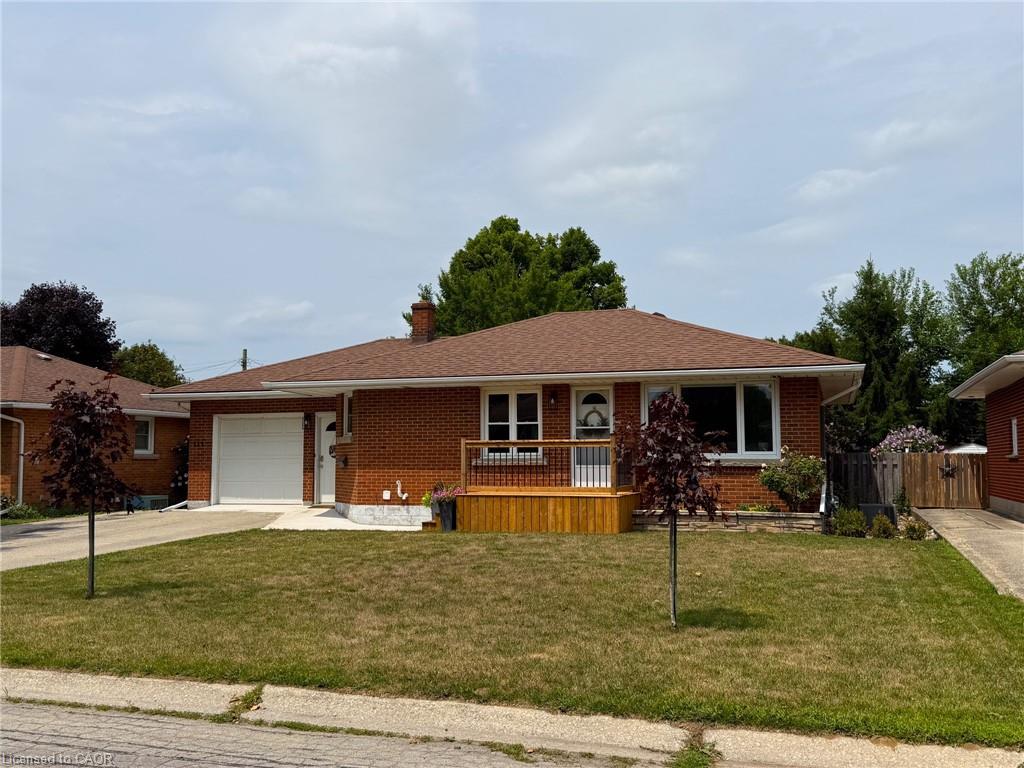 153-connaught-avenue-delhi-ontario-40773070
