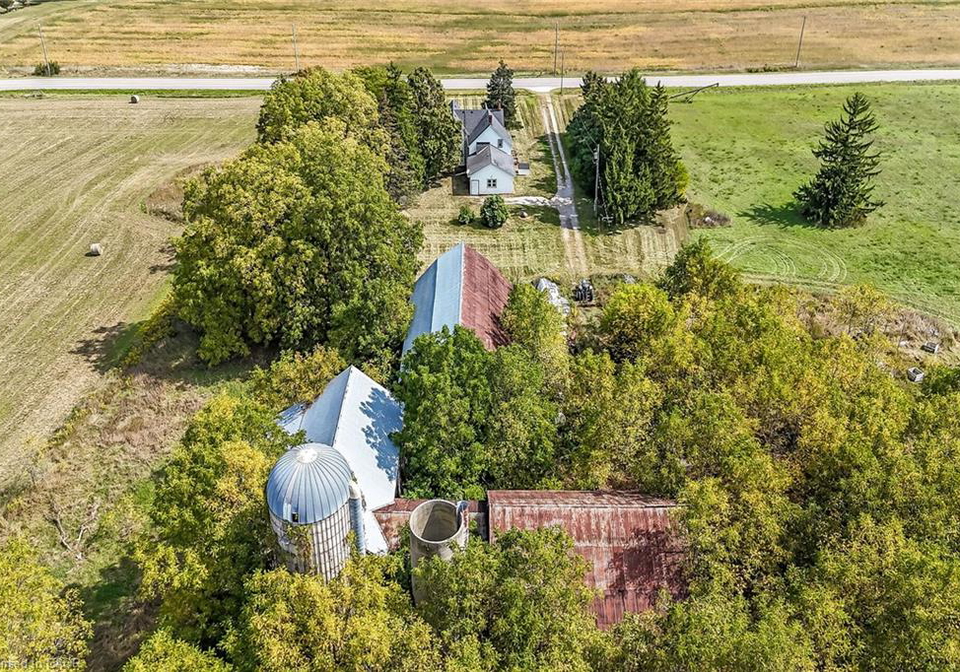2429-county-line-waterford-ontario-40773223