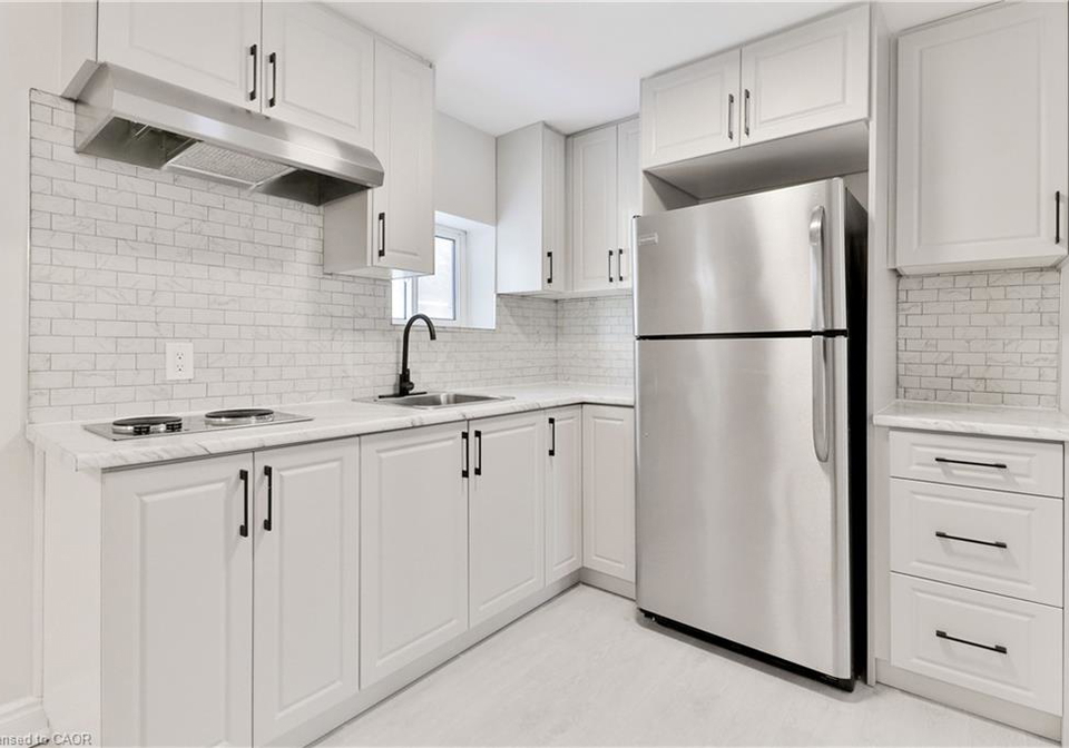 93-mcmillan-drive-oshawa-ontario-40773342