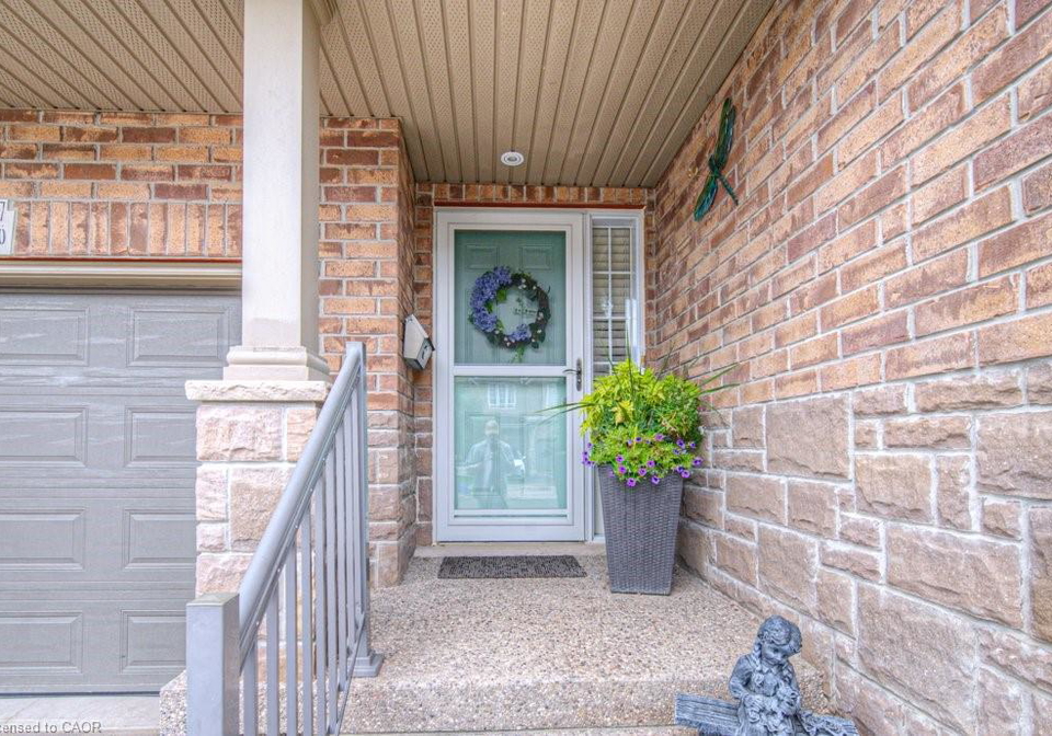 970-zeller-crescent-kitchener-ontario-40773407