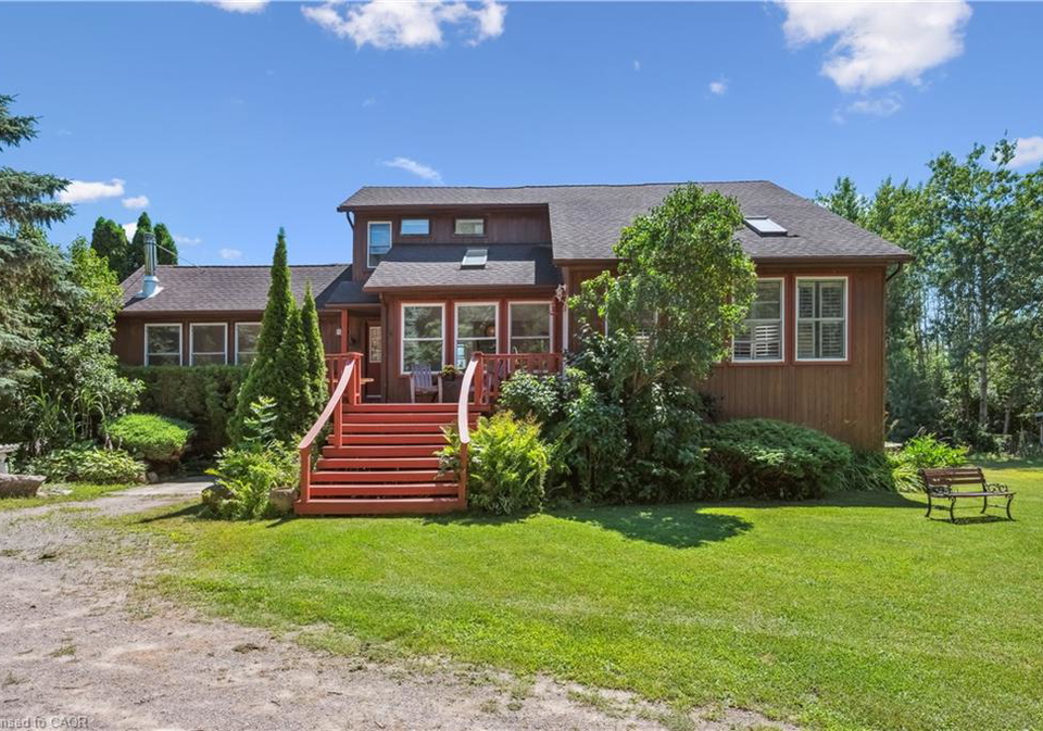 6460-county-road-7-centre-wellington-ontario-40773704