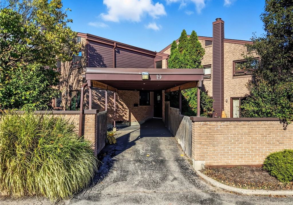 28-underhill-crescent-kitchener-ontario-40773756