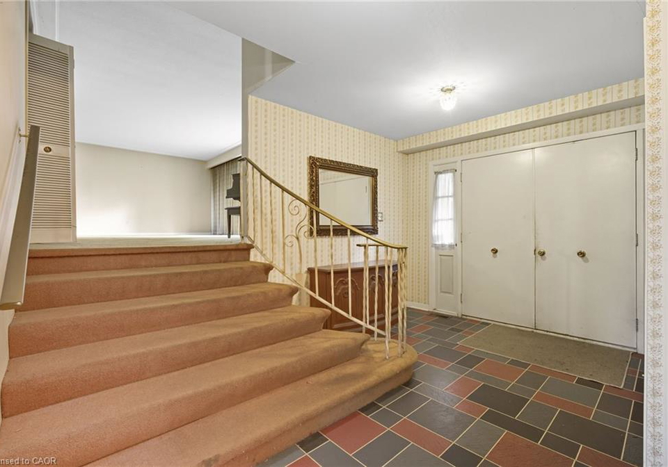 264-camelot-drive-burlington-ontario-40773759