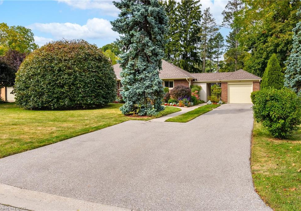 130-highland-park-cambridge-ontario-40773776