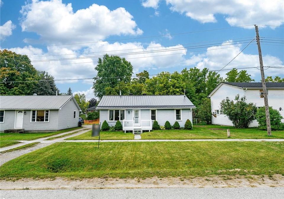 120-queen-street-angus-ontario-40773813