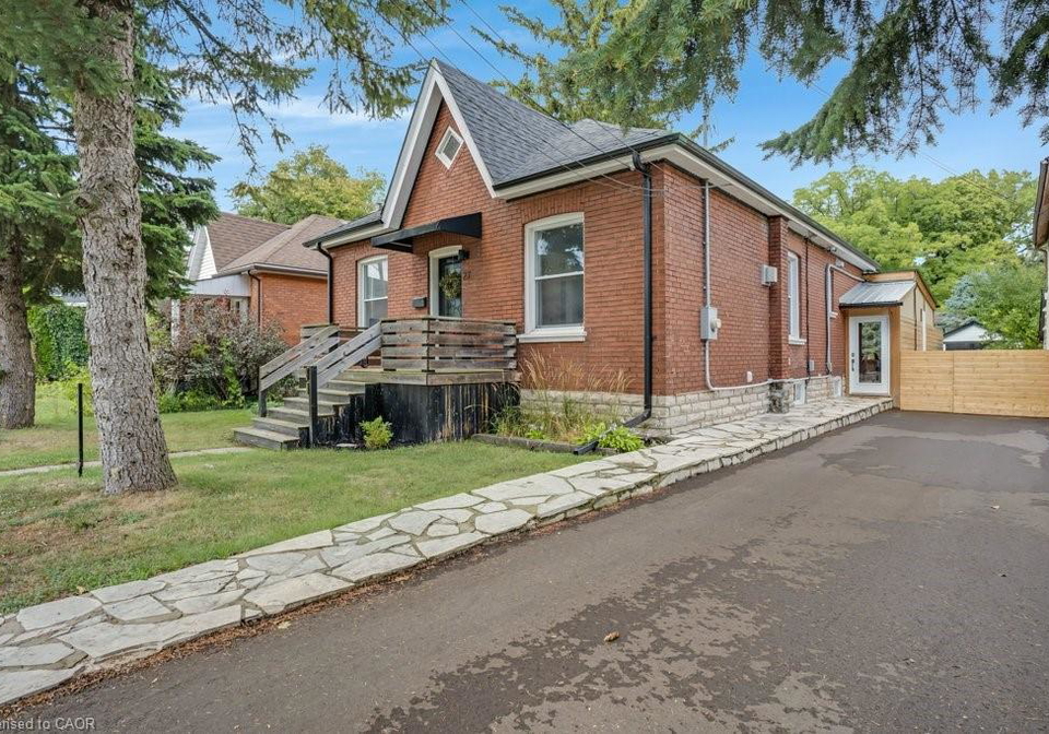 27-spring-street-brantford-ontario-40773828