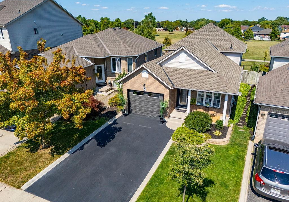 54-briarose-place-hamilton-ontario-40773879