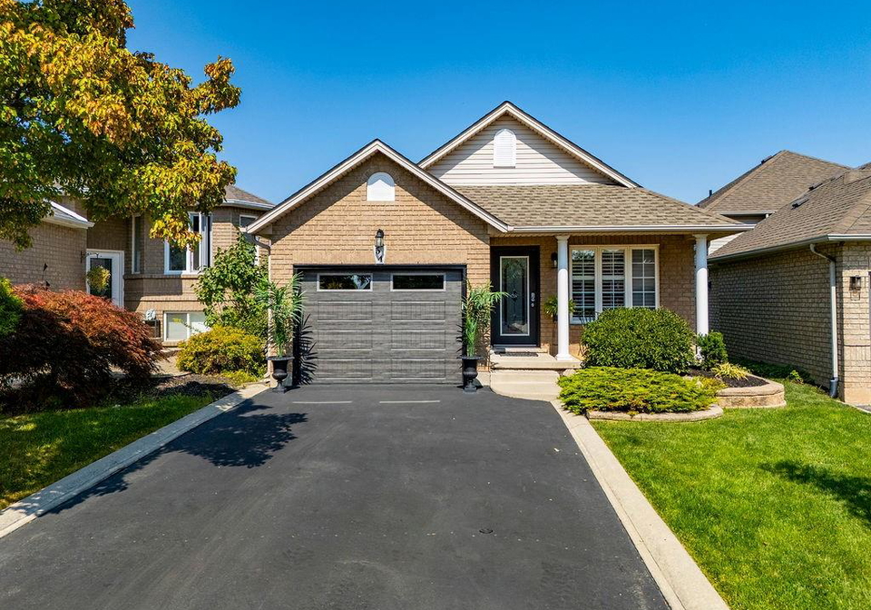 54-briarose-place-hamilton-ontario-40773879