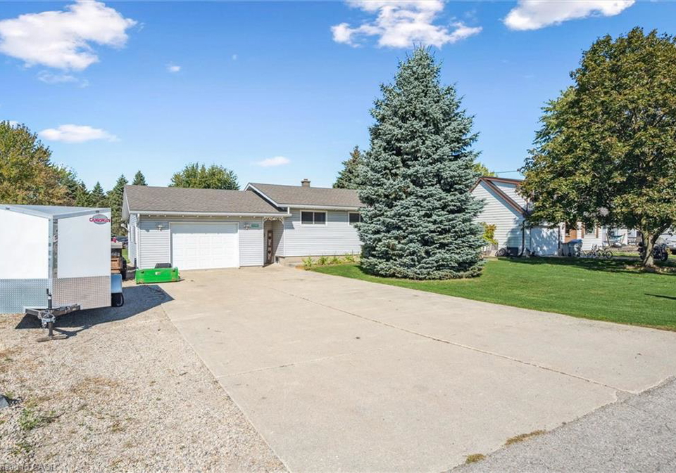 5590-126-road-brunner-ontario-40774020