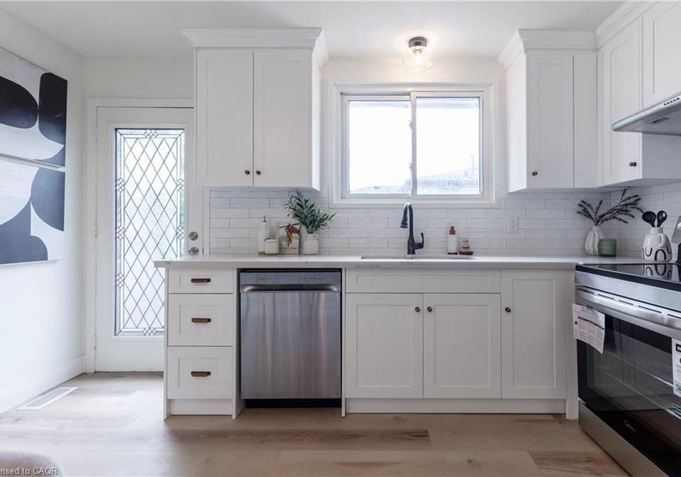20-laird-drive-hamilton-ontario-40774080