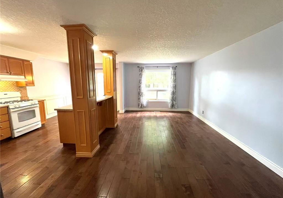 106-mountain-mint-crescent-kitchener-ontario-40774137