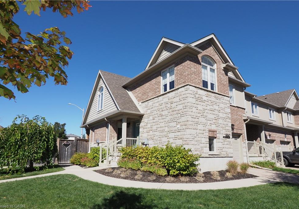 550-landgren-court-kitchener-ontario-40774214