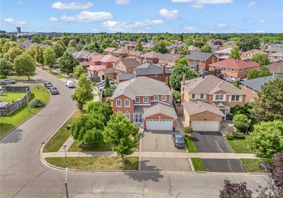 51-corkett-drive-brampton-ontario-40774255