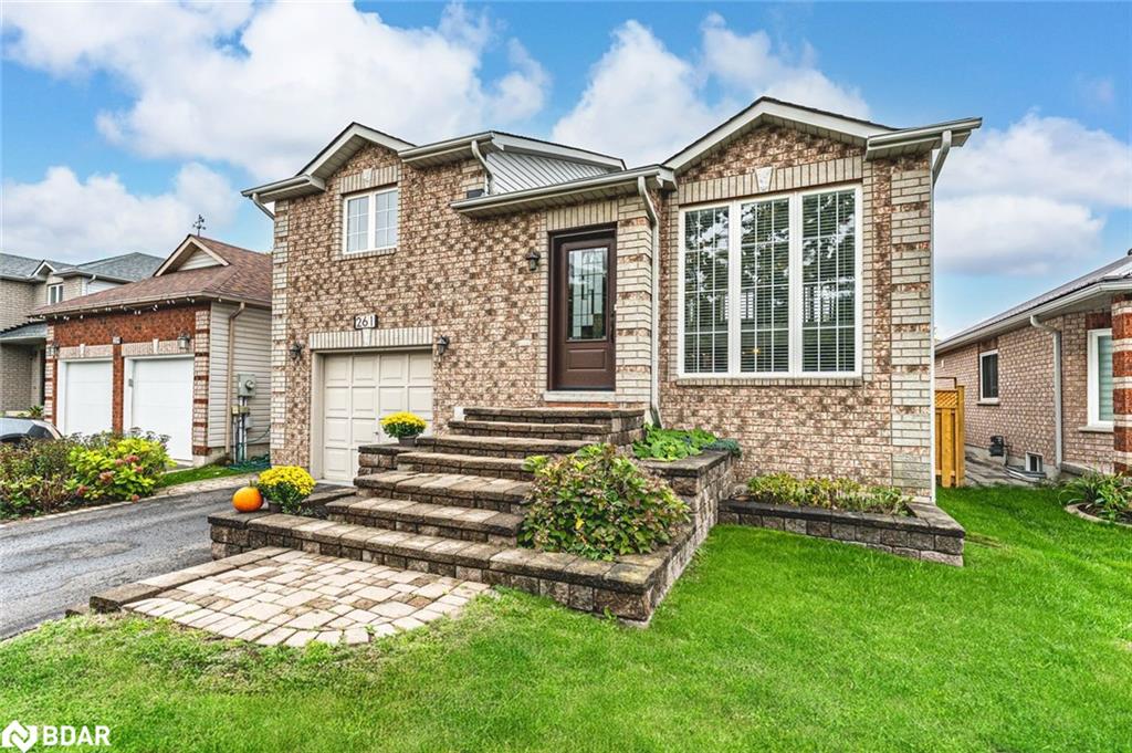 261-mapleton-avenue-barrie-ontario-40774325