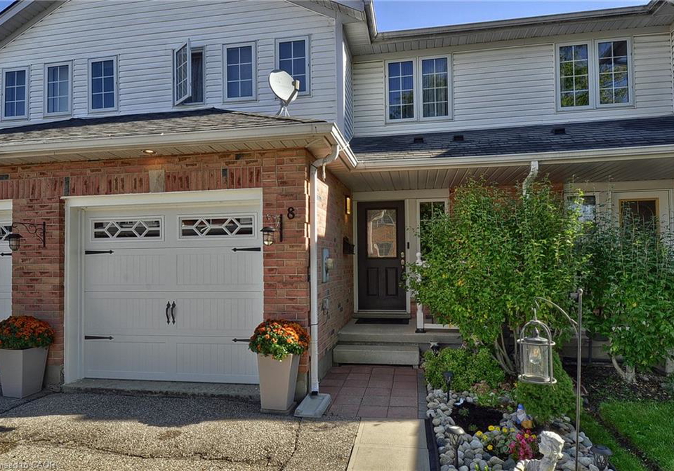 8-brandy-crescent-kitchener-ontario-40774375
