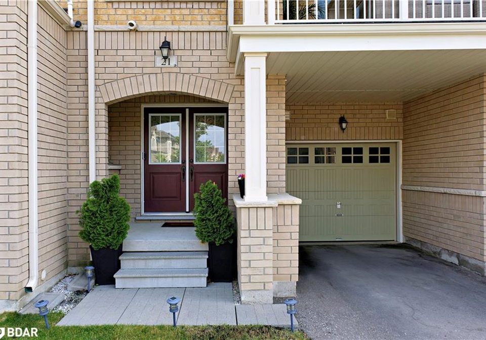 21-labrish-road-brampton-ontario-40774474