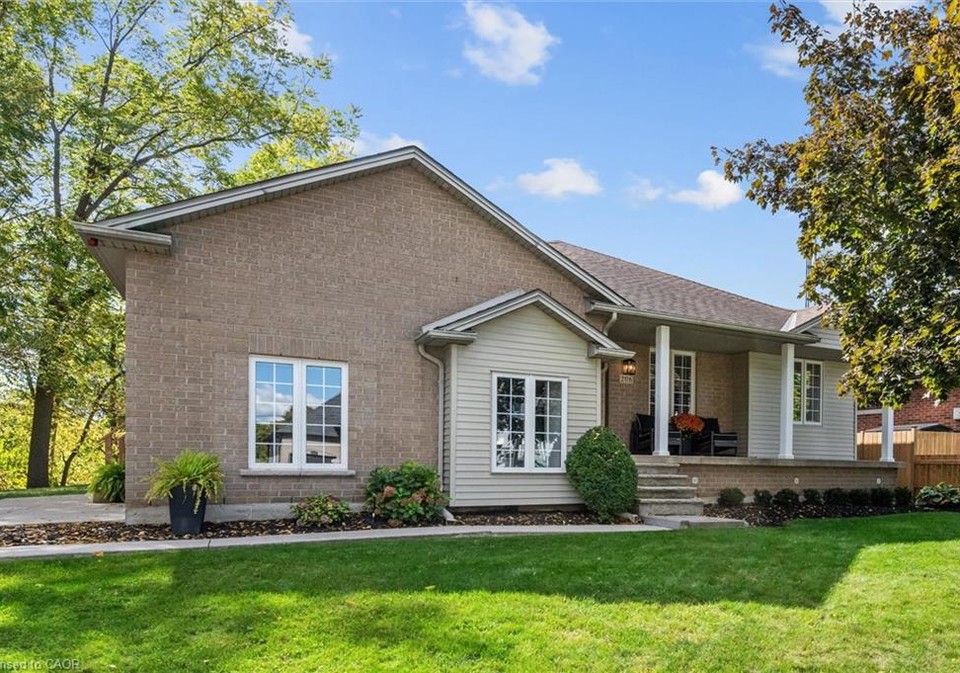 206-dumbarton-avenue-hamilton-ontario-40774506