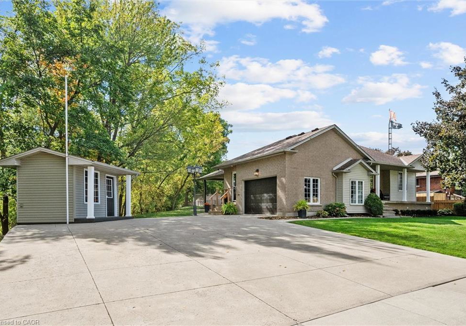 206-dumbarton-avenue-hamilton-ontario-40774506