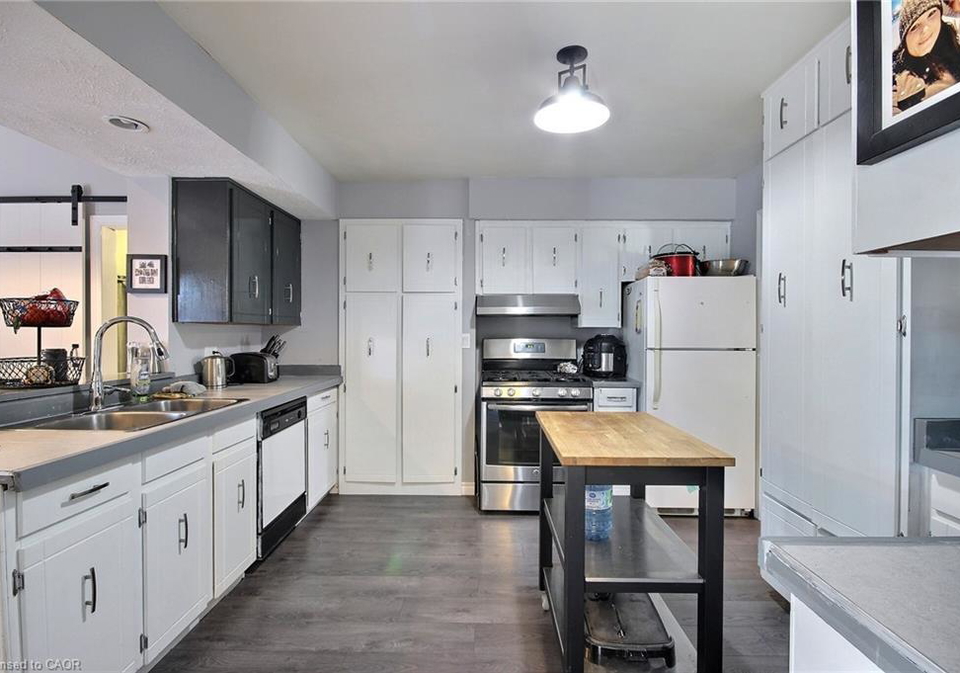 2-kilberg-court-listowel-ontario-40774556