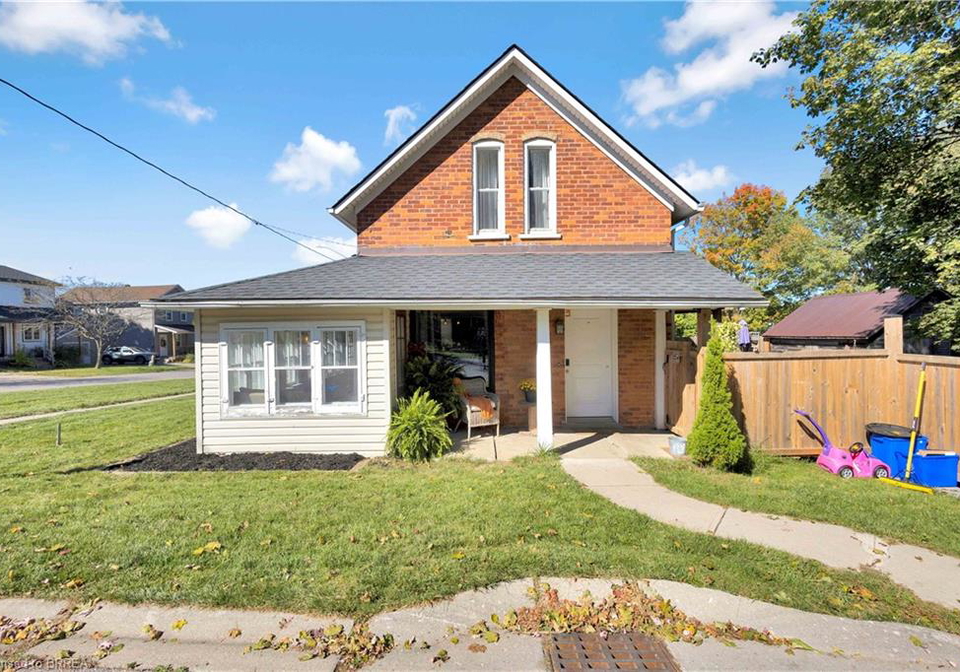 79-washington-street-waterford-ontario-40774656